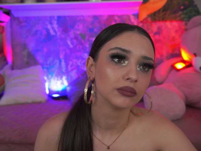 ZaraFeline live cam on BongaCams