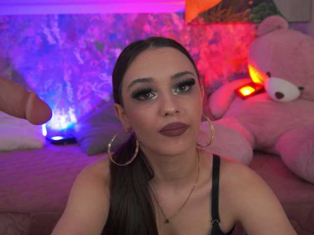 ZaraFeline live cam on BongaCams