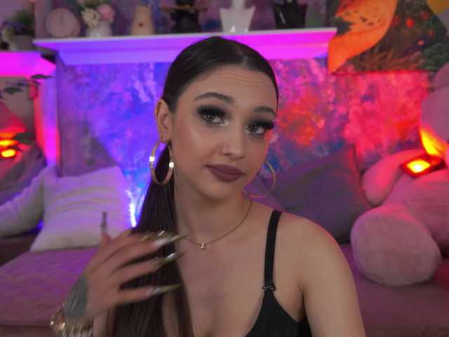 ZaraFeline live cam on BongaCams