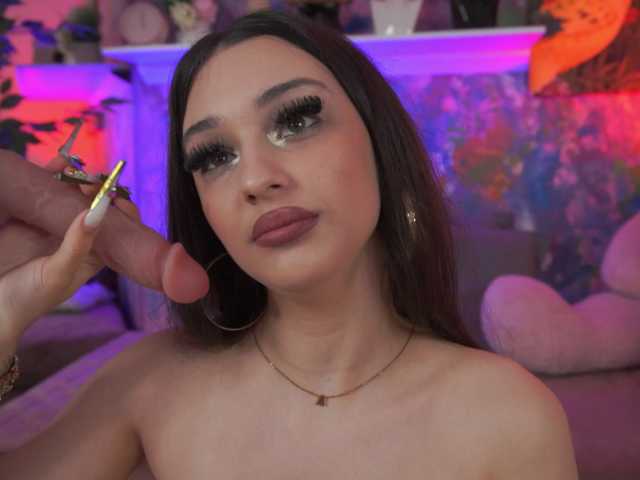 ZaraFeline live cam on BongaCams