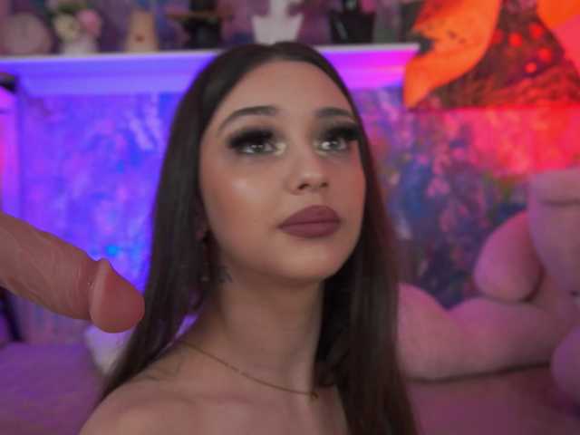 ZaraFeline live cam on BongaCams