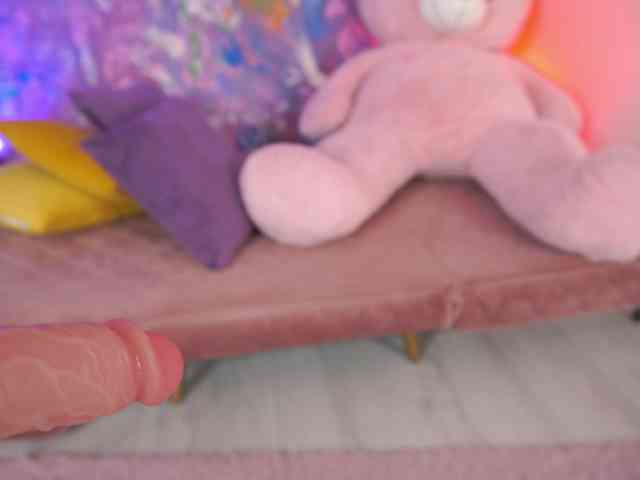 ZaraFeline webcam