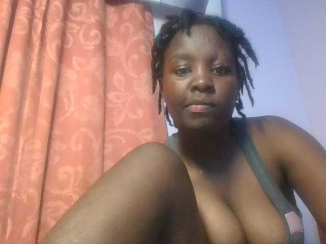 SweetAriah Live Cam on BongaCams