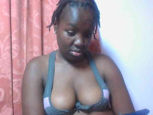 SweetAriah webcam