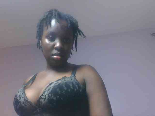 SweetAriah webcam