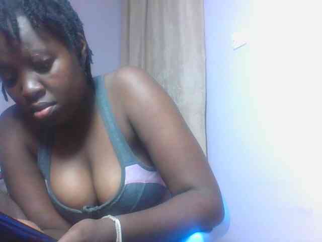 SweetAriah webcam