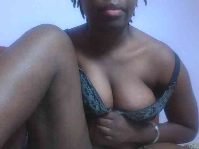 SweetAriah webcam