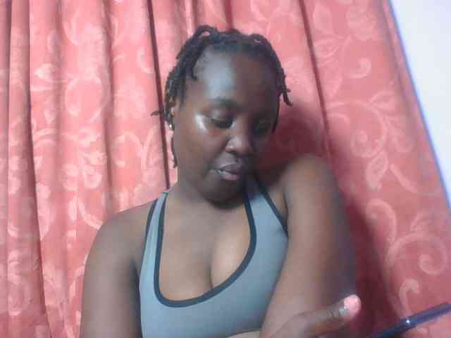 SweetAriah webcam