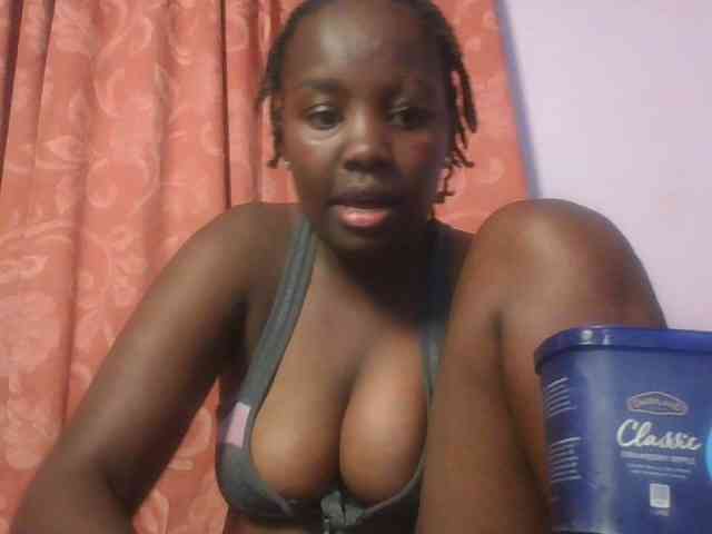 SweetAriah webcam