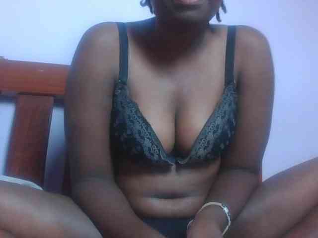 SweetAriah webcam