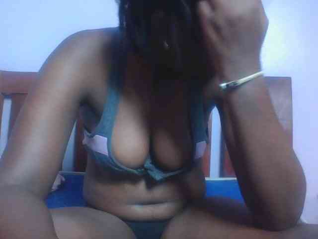 SweetAriah webcam