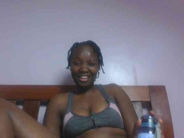 SweetAriah webcam