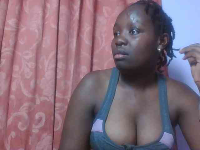 SweetAriah webcam