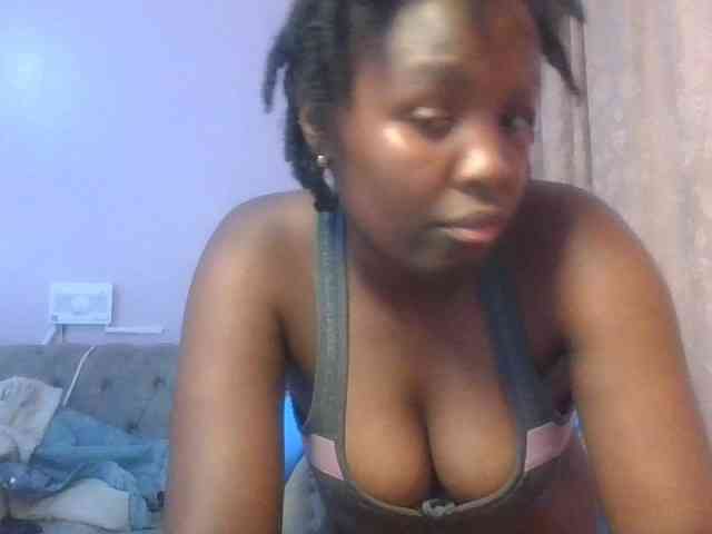 SweetAriah webcam