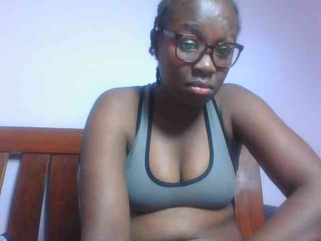 SweetAriah webcam