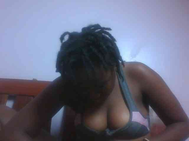 SweetAriah webcam