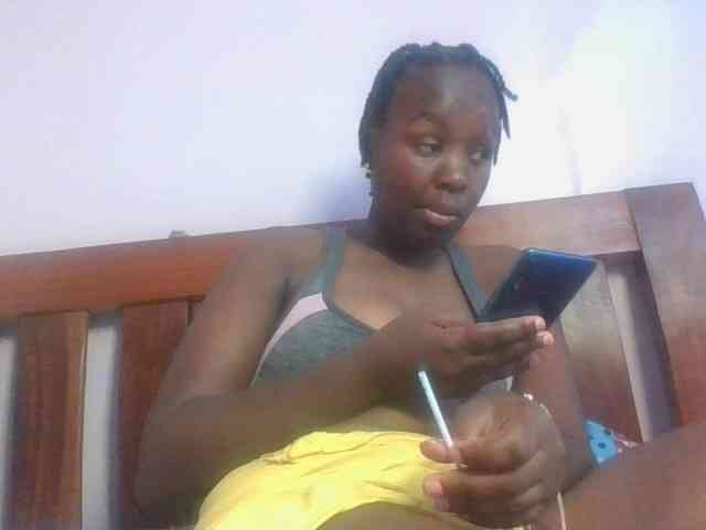 SweetAriah webcam