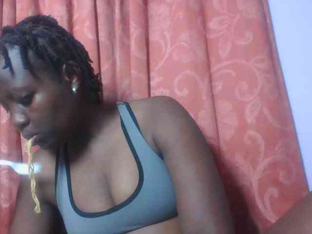 SweetAriah webcam