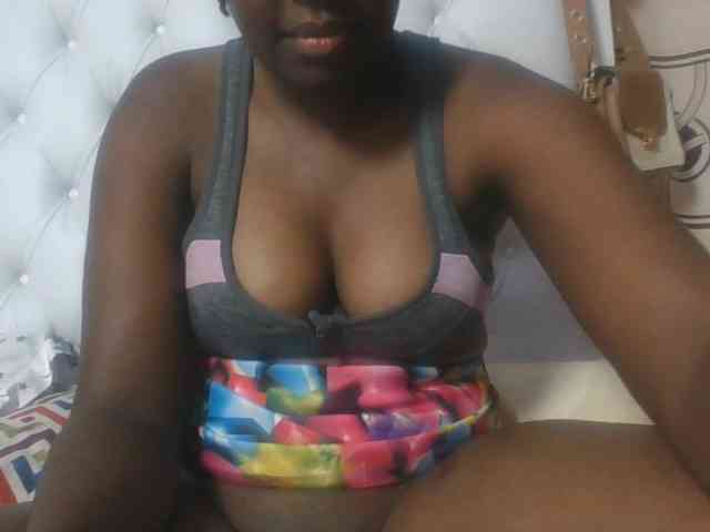 SweetAriah webcam