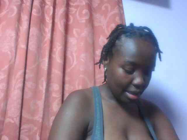 SweetAriah webcam