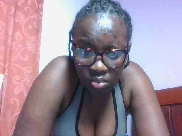 SweetAriah webcam