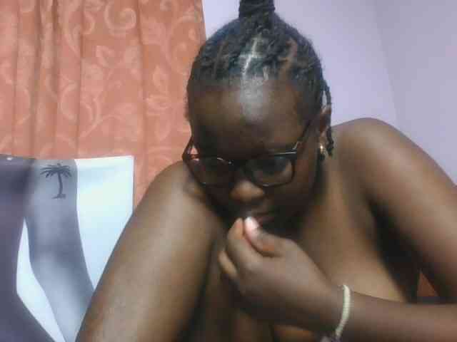 SweetAriah webcam