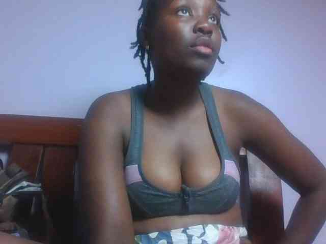 SweetAriah webcam