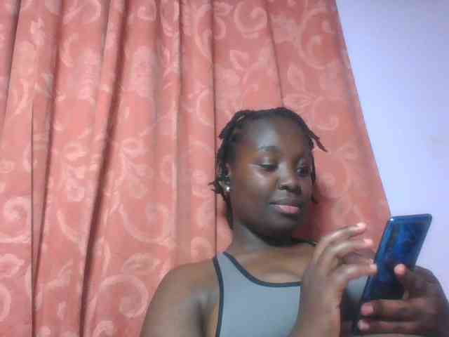 SweetAriah webcam