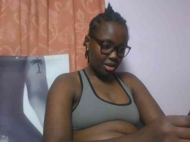 SweetAriah webcam