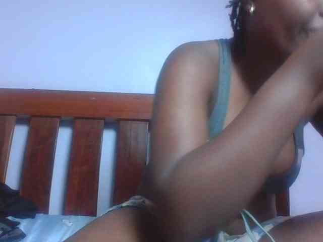 SweetAriah webcam