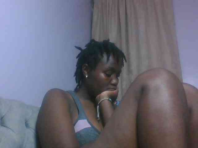 SweetAriah webcam