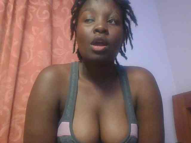SweetAriah webcam