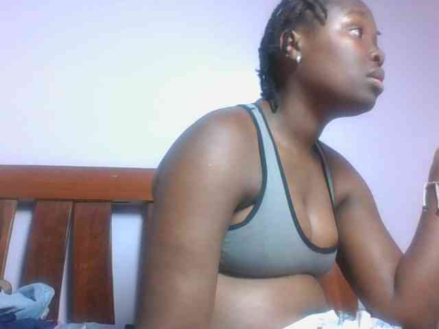 SweetAriah webcam