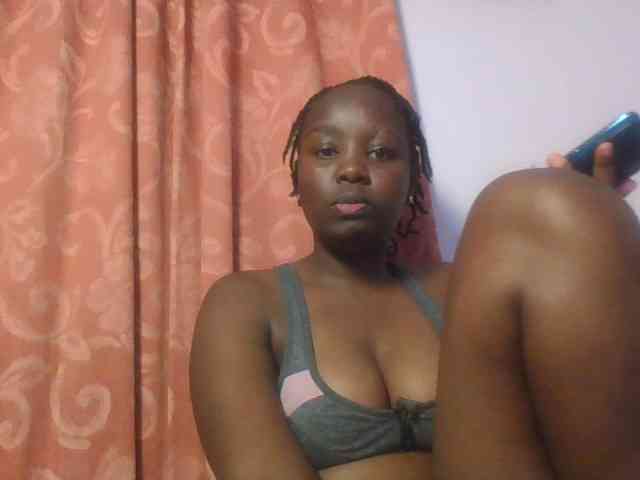 SweetAriah webcam