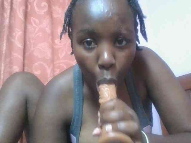 SweetAriah webcam