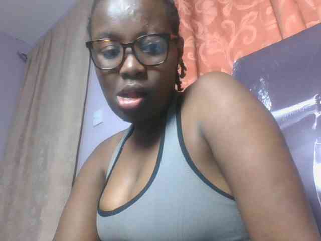 SweetAriah webcam