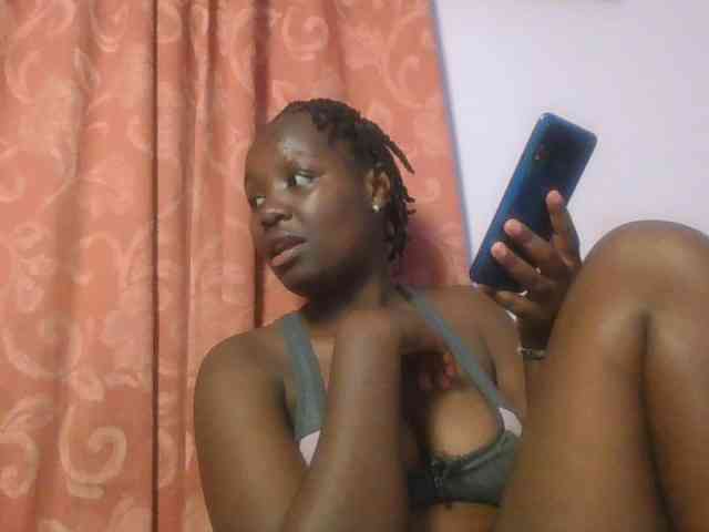 SweetAriah webcam