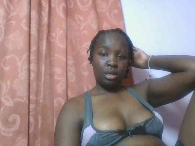 SweetAriah webcam