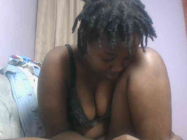 SweetAriah webcam