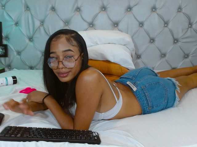 noah-0814 live cam on BongaCams