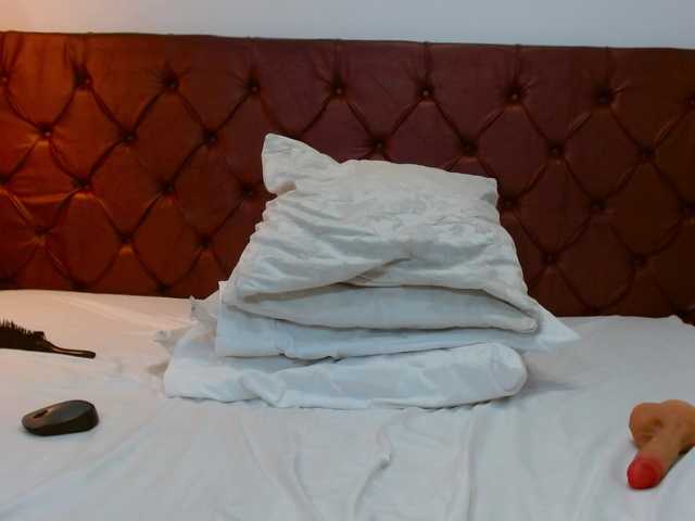 noah-0814 live webcam show