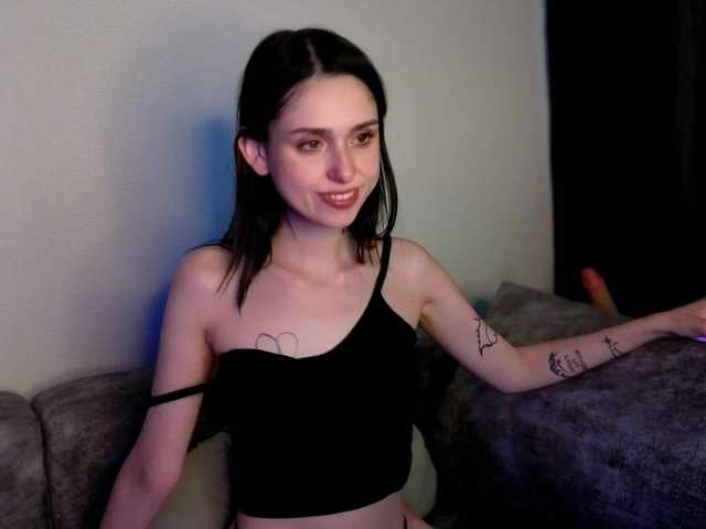 Lola-Aura live cam on BongaCams