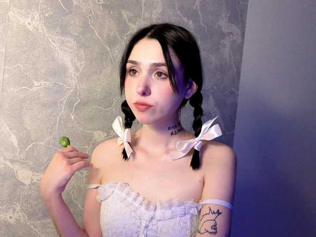 Lola-Aura
