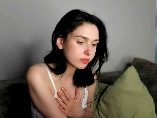 Lola-Aura webcam