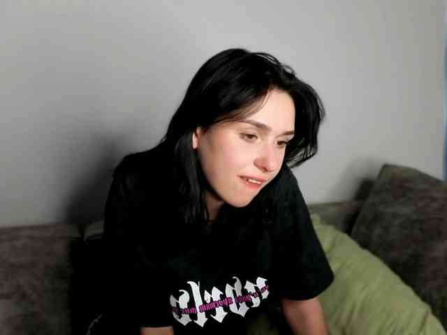 Lola-Aura webcam