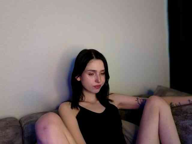 Lola-Aura webcam