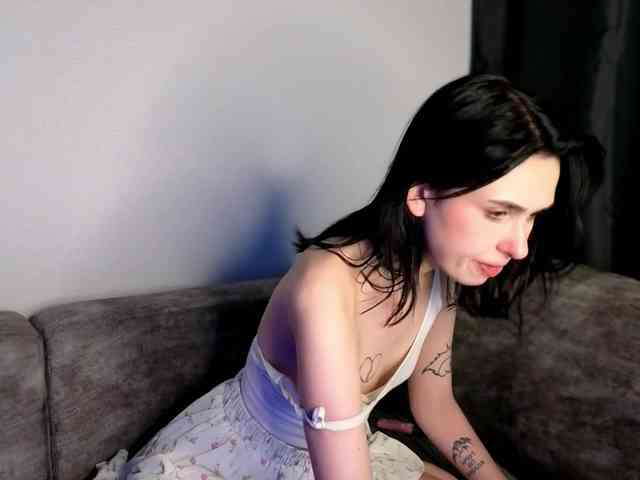 Lola-Aura webcam