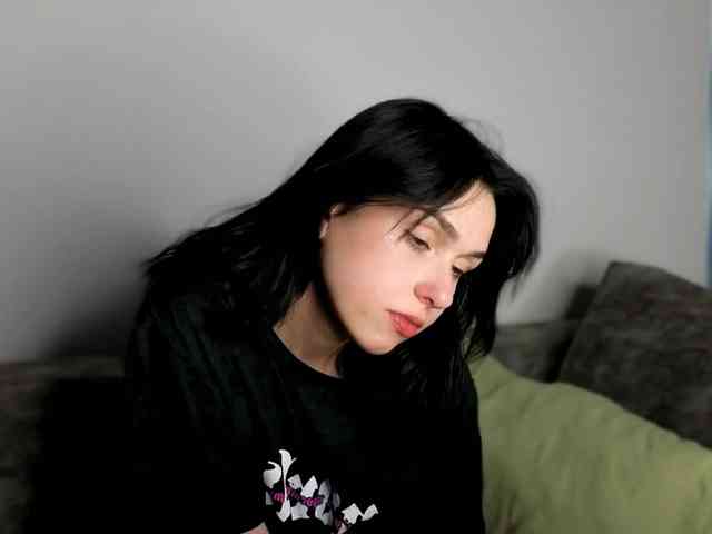 Lola-Aura webcam