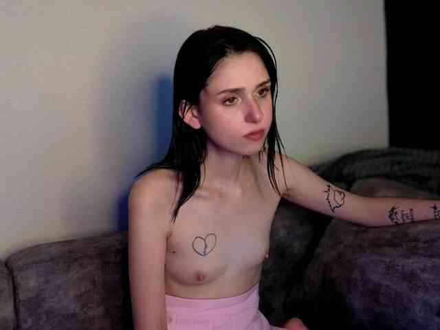Lola-Aura webcam