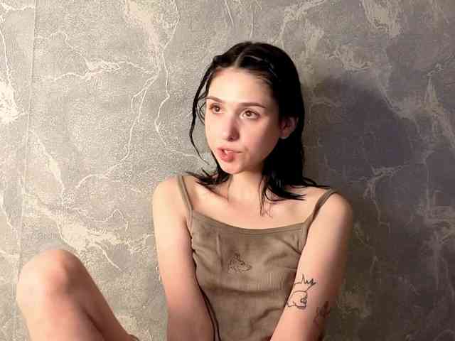 Модель: Lola-Aura
